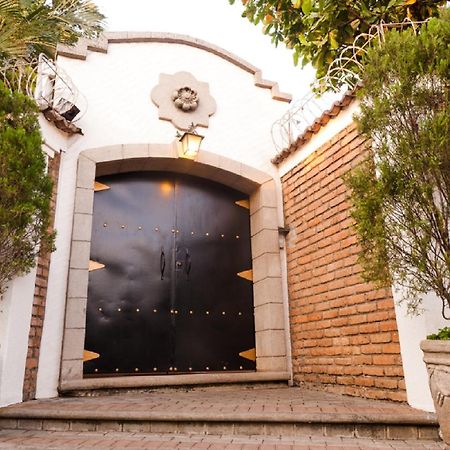 Hotel El Almendro Managua Dış mekan fotoğraf