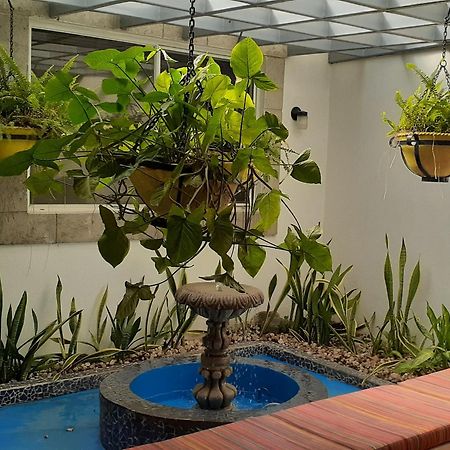 Hotel El Almendro Managua Dış mekan fotoğraf