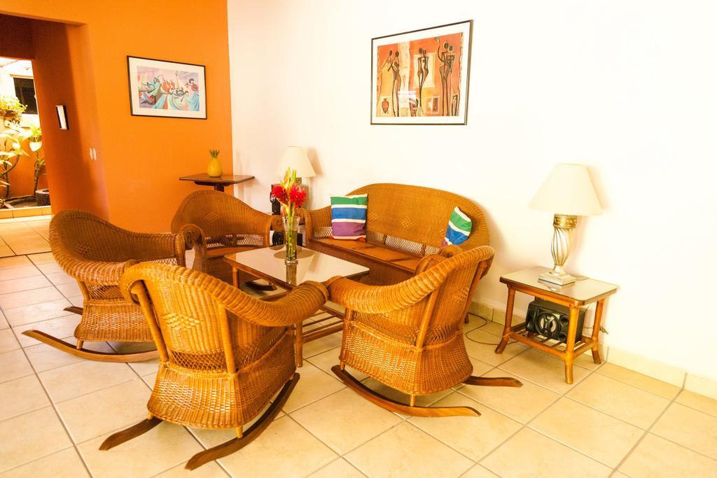 Hotel El Almendro Managua Dış mekan fotoğraf