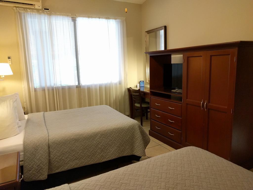 Hotel El Almendro Managua Dış mekan fotoğraf
