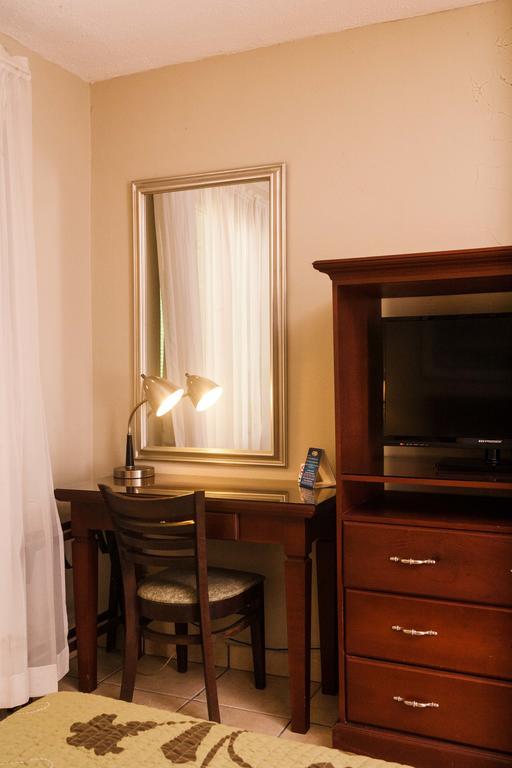 Hotel El Almendro Managua Dış mekan fotoğraf