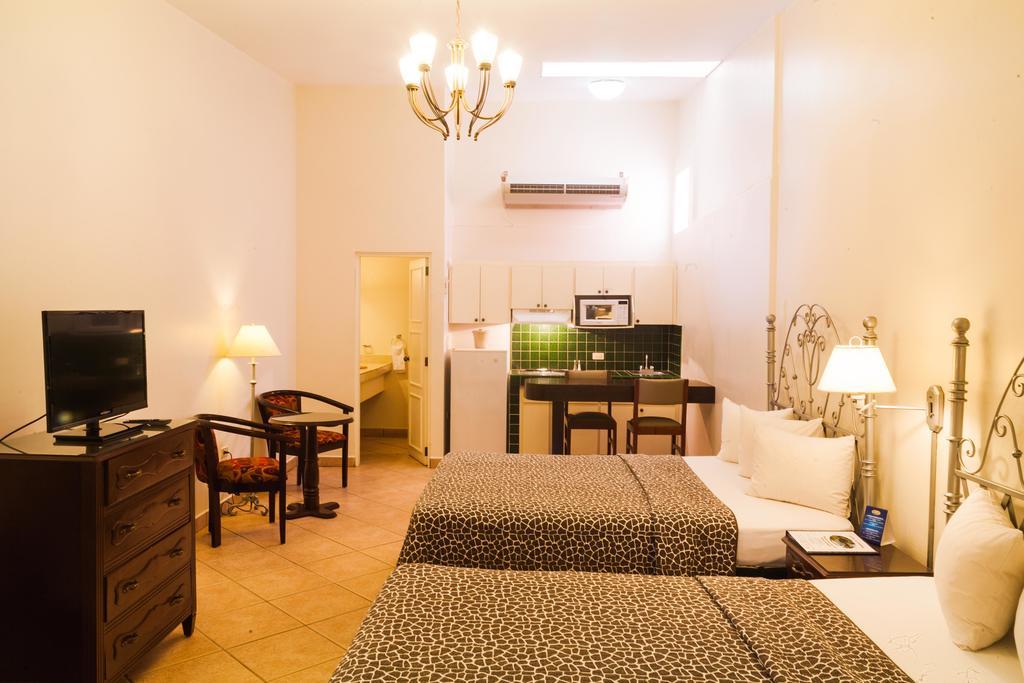 Hotel El Almendro Managua Dış mekan fotoğraf