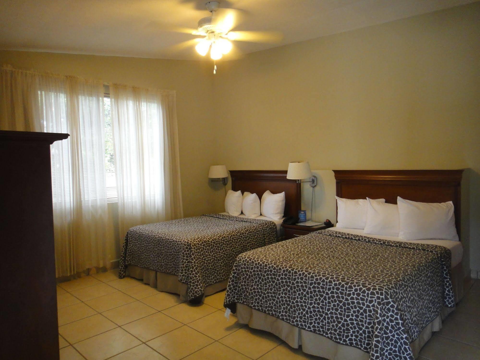 Hotel El Almendro Managua Dış mekan fotoğraf