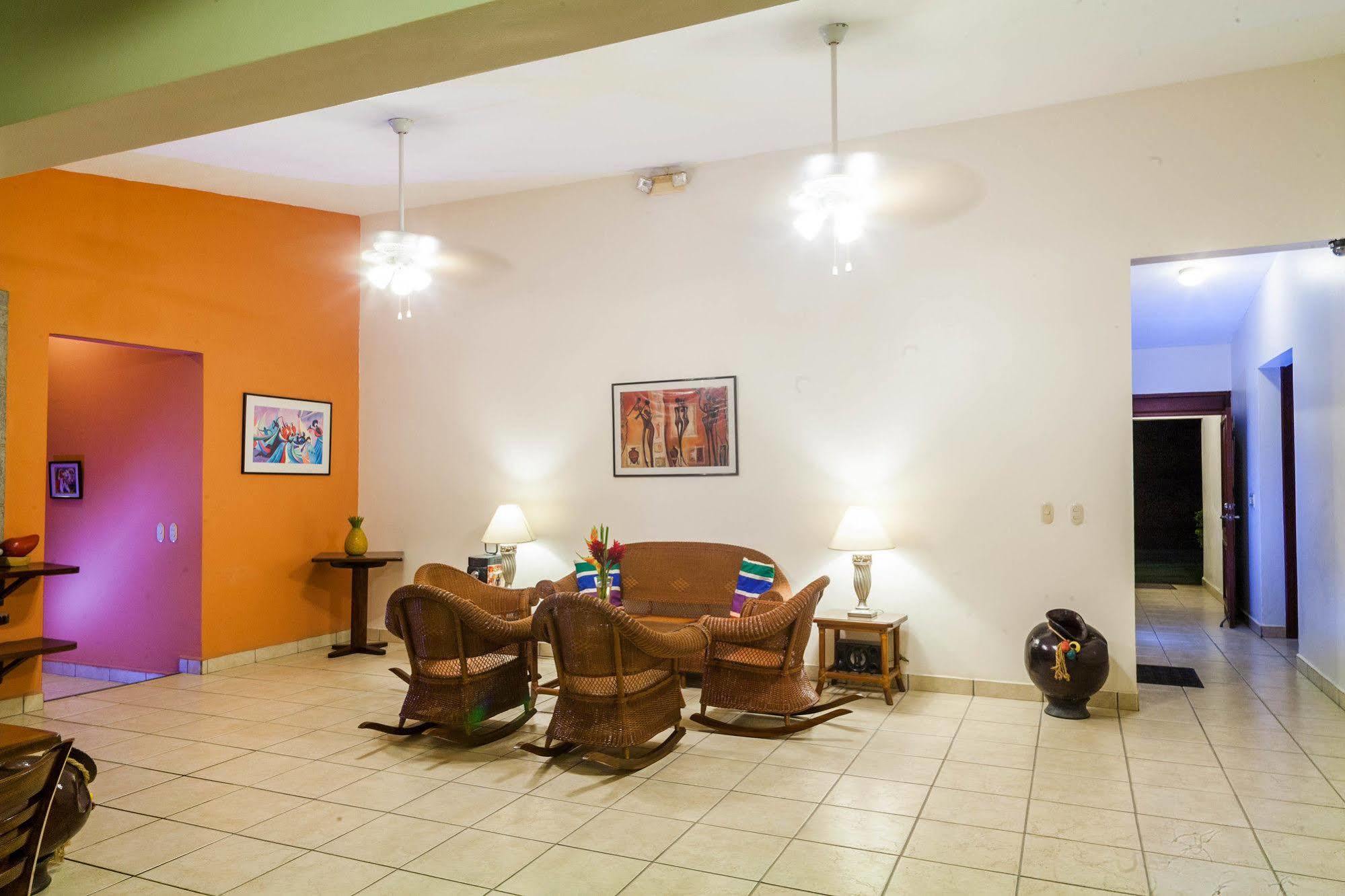 Hotel El Almendro Managua Dış mekan fotoğraf