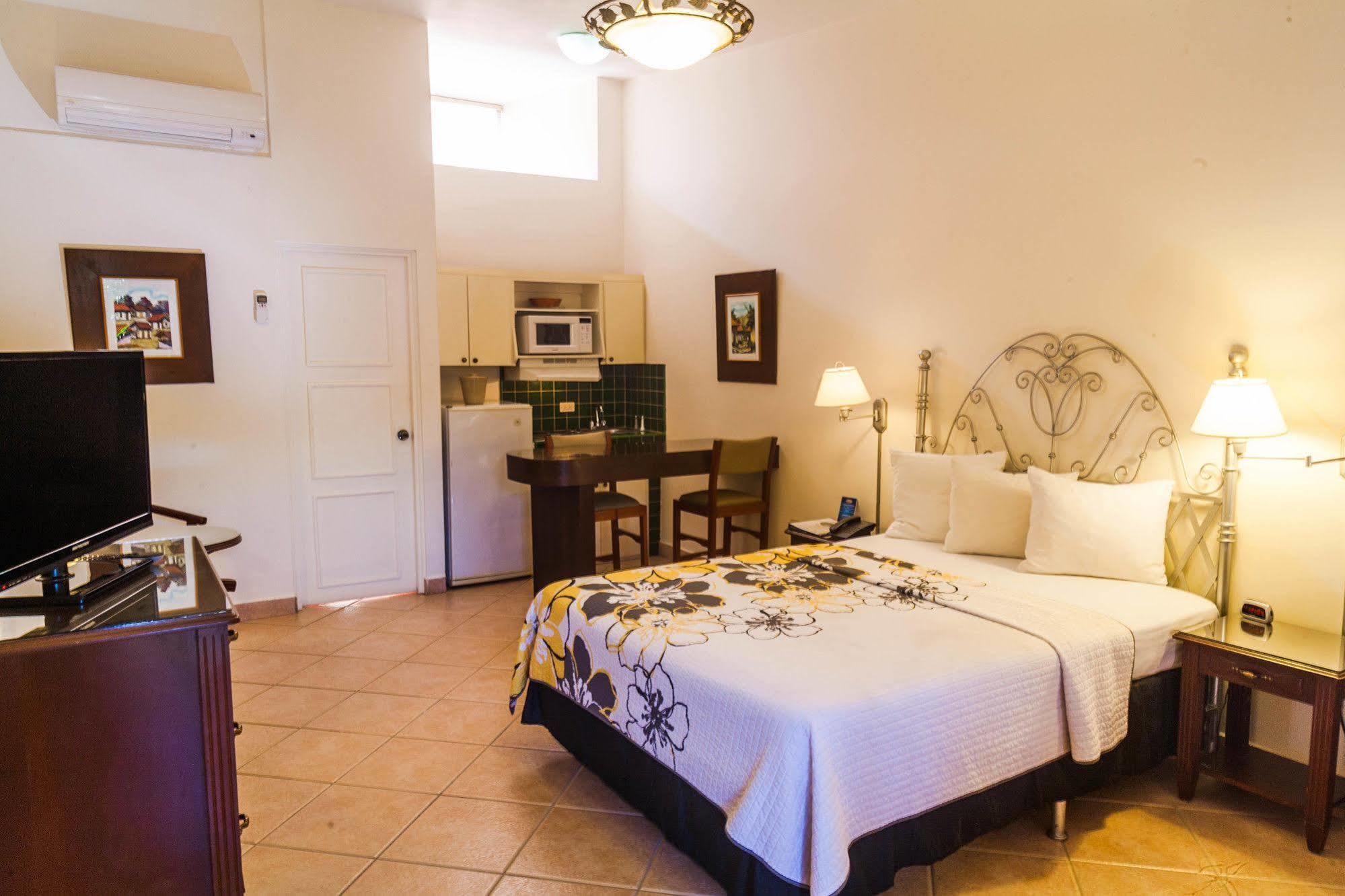 Hotel El Almendro Managua Dış mekan fotoğraf
