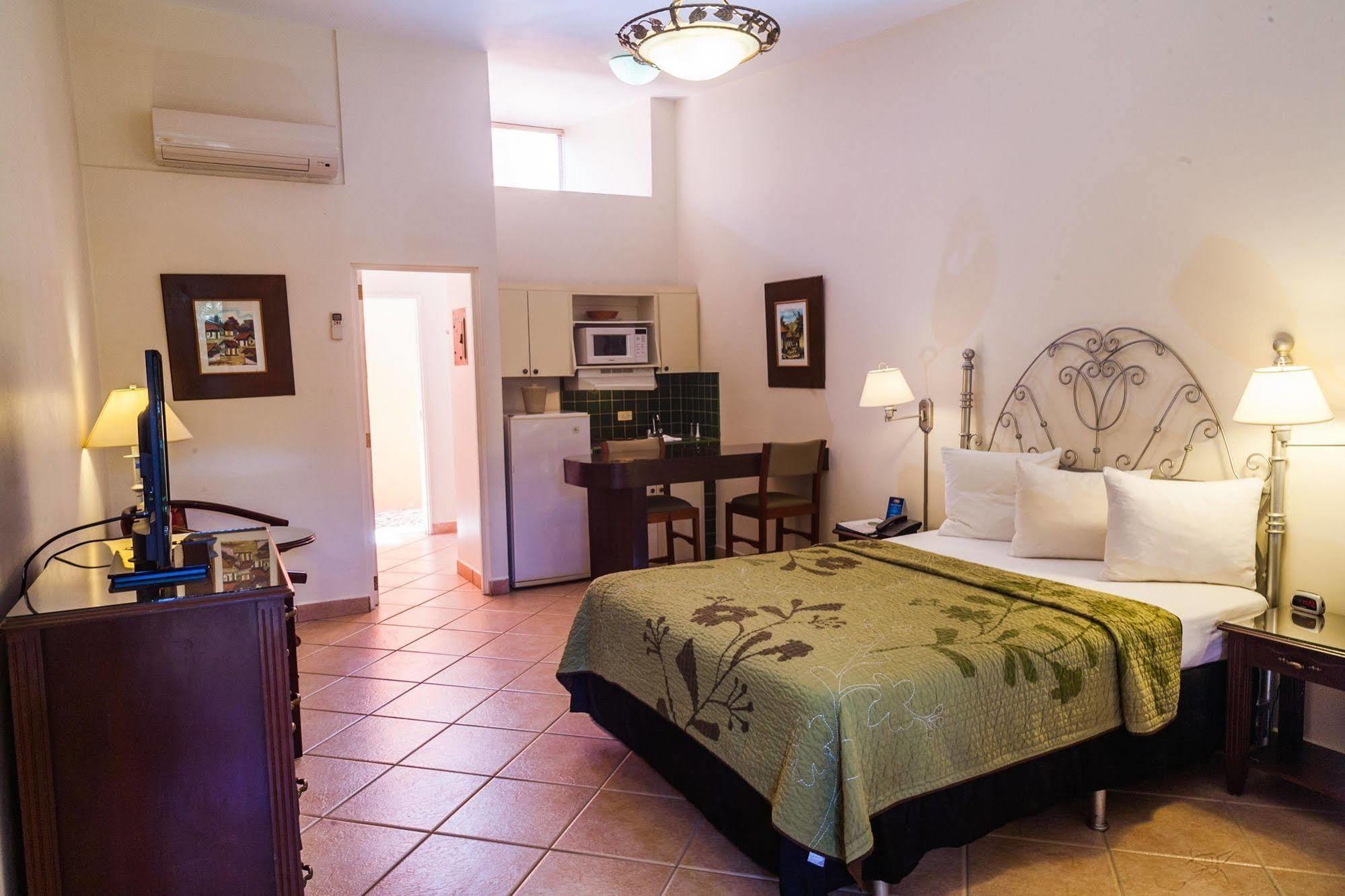 Hotel El Almendro Managua Dış mekan fotoğraf