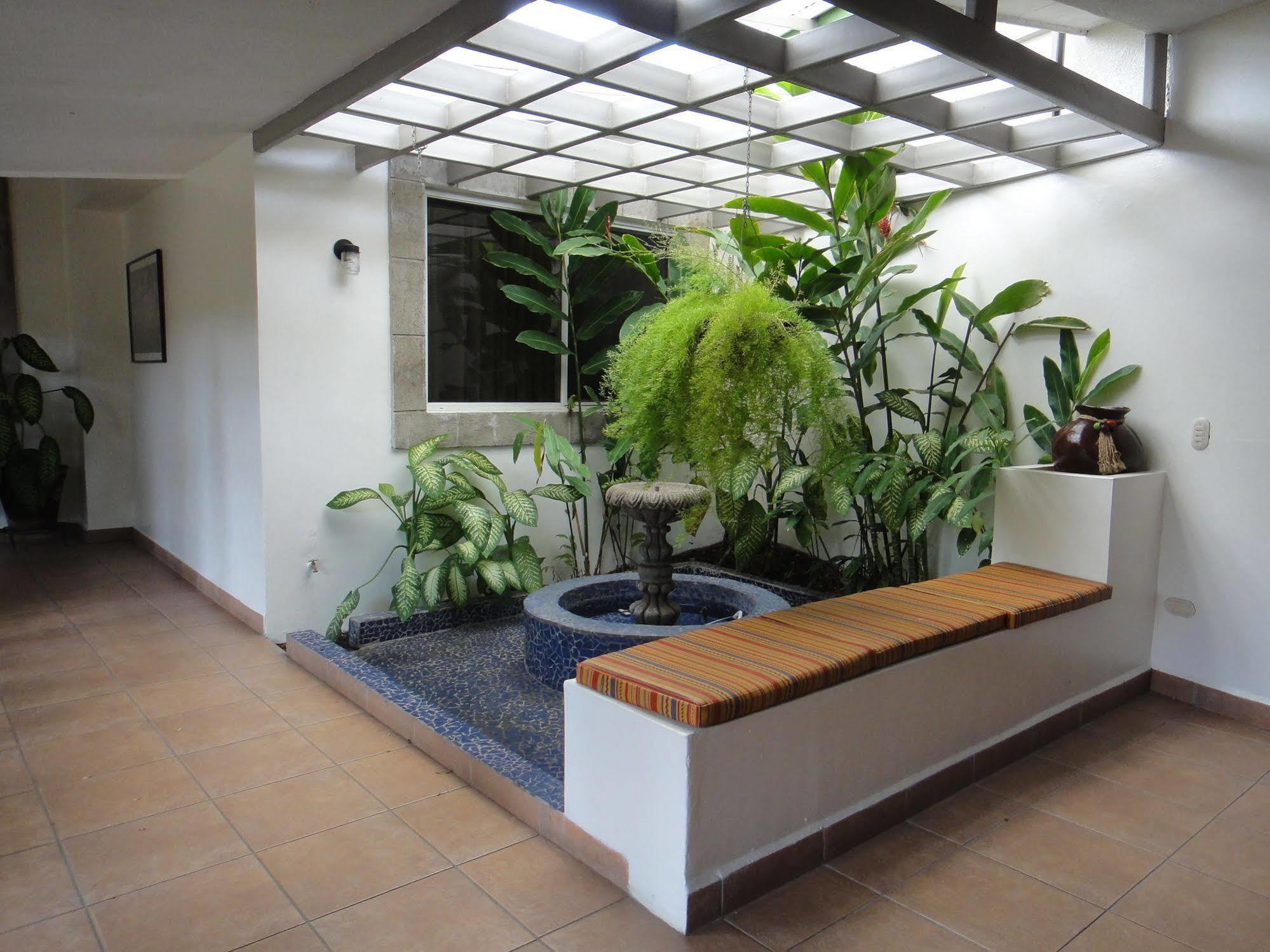 Hotel El Almendro Managua Dış mekan fotoğraf